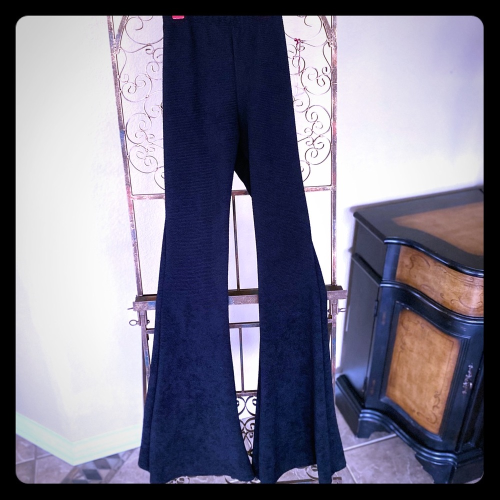 *3/$20 bundle* Retro Bell Bottom Pant